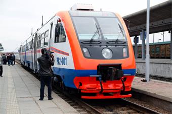 Дарга нар Railbus-ыг эвджээ