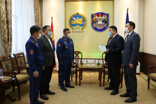 Татварын байгууллагын албан хаагчид нэг өдрийн цалингаа хандивлалаа