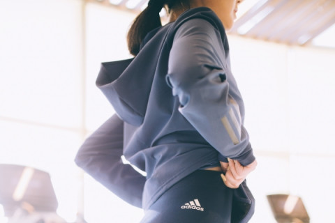 Adidas: Агуулах чөлөөлөх худалдаа